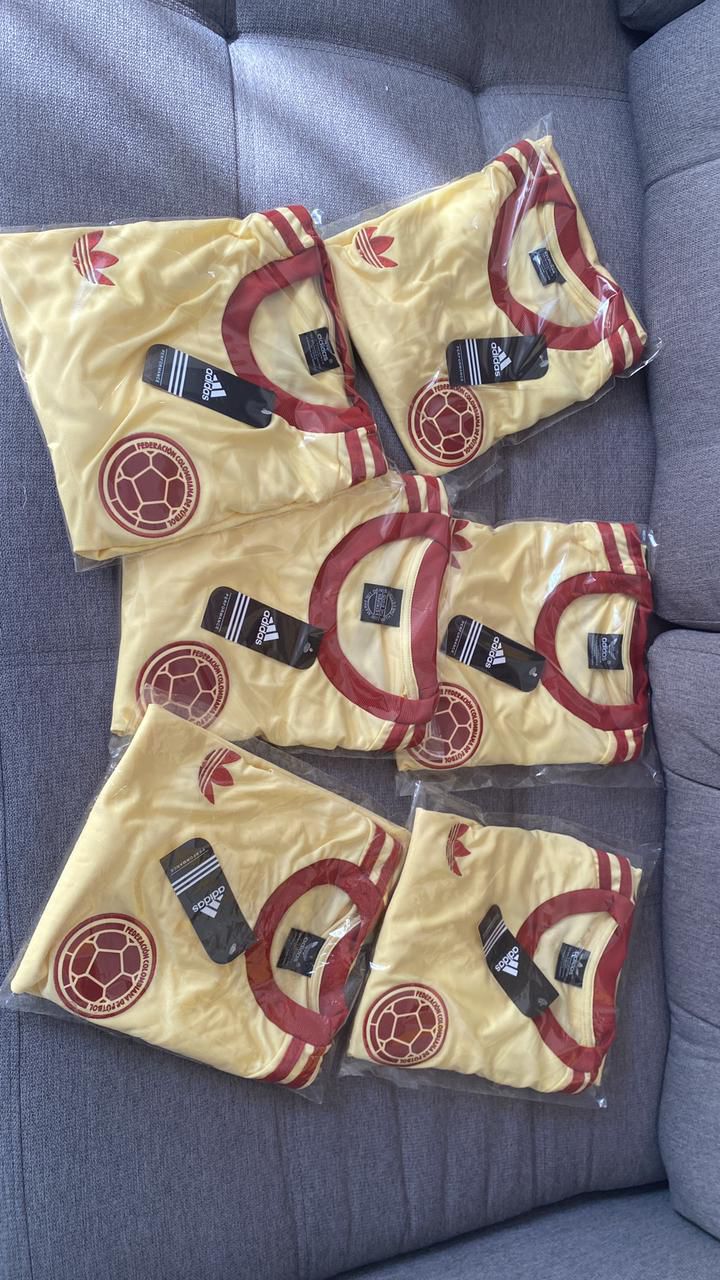 Camiseta retro de Colombia – 3ª versión